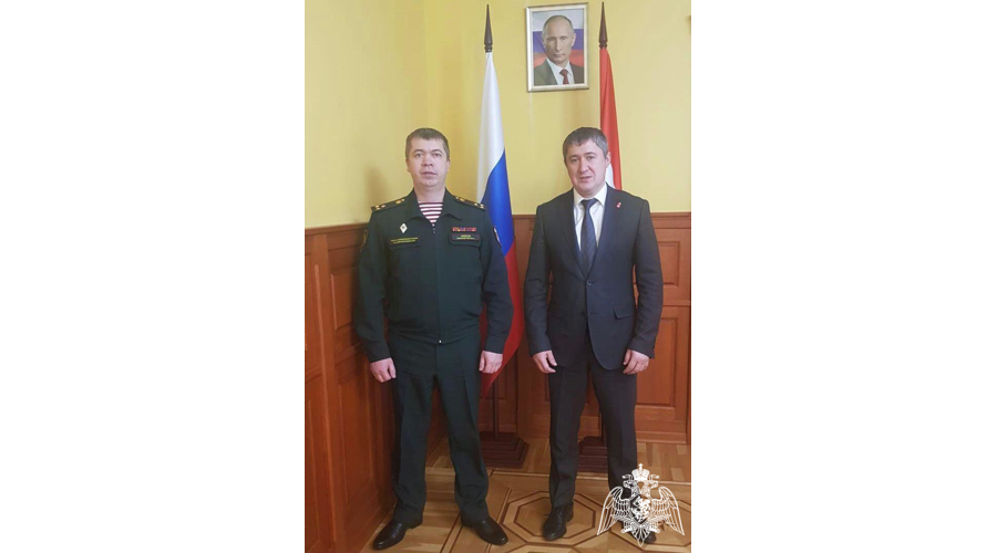 Губернатор Пермского края Дмитрий Махонин провел рабочую встречу с начальником Пермского военного института Росгвардии.