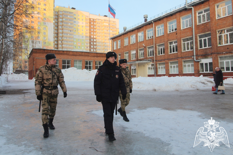 Военнослужащие Пермского военного института войск национальной гвардии приняли участие в выборах Президента Российской Федерации
