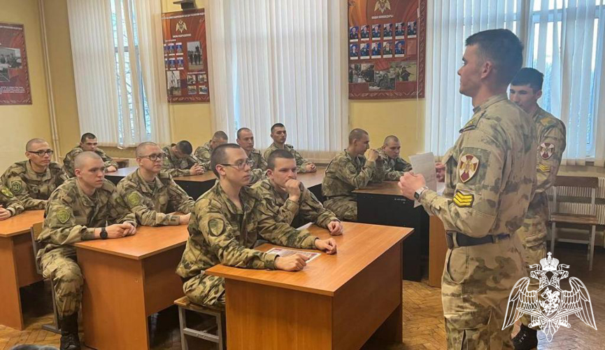 Военнослужащие факультета (связи) провели агитационно-пропагандистскую работу