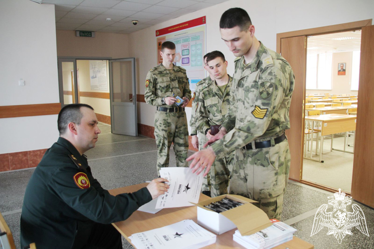 Военнослужащие Пермского военного института приняли участие в Международной акции «Диктант Победы»