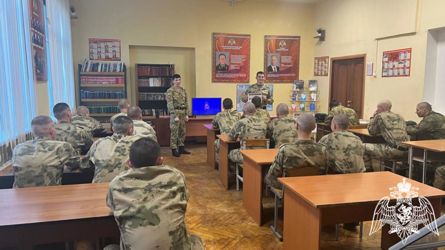 Военнослужащие факультета (связи) провели агитационно-пропагандистскую работу