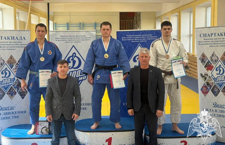 Военнослужащие Пермского военного института приняли участие в чемпионате ПКО ОГО ВФСО «Динамо» по дзюдо