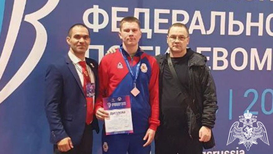Военнослужащий  Пермского военного института принял участие в чемпионате Приволжского Федерального округа по гиревому спорту