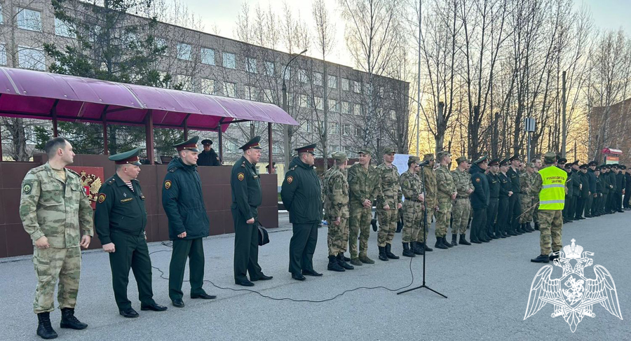 В военном институте проведено показное занятие по физической подготовке