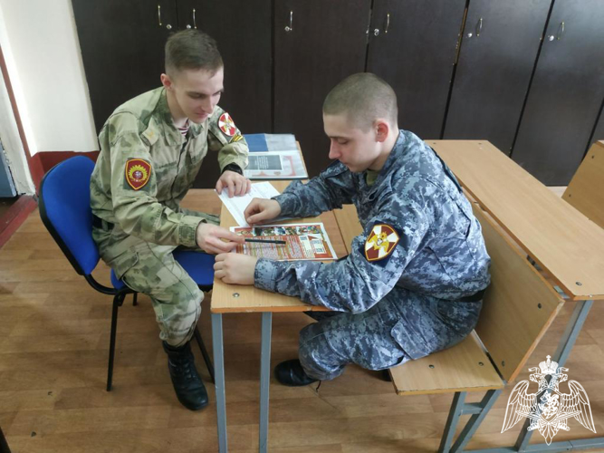 Военнослужащие факультета (связи) провели агитационно-пропагандистскую работу