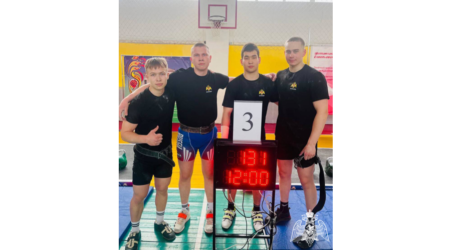 Военнослужащие Пермского военного института приняли участие в чемпионате Пермского края по гиревому спорту