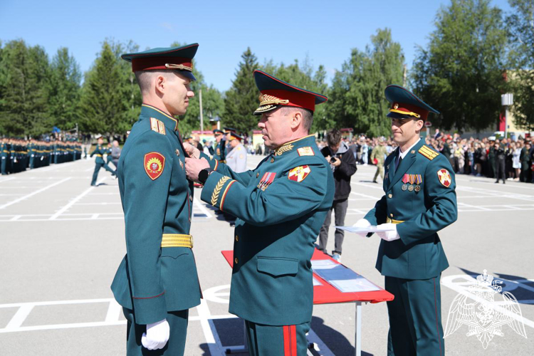 В Пермском военном институте Росгвардии состоялся 38-й выпуск офицеров