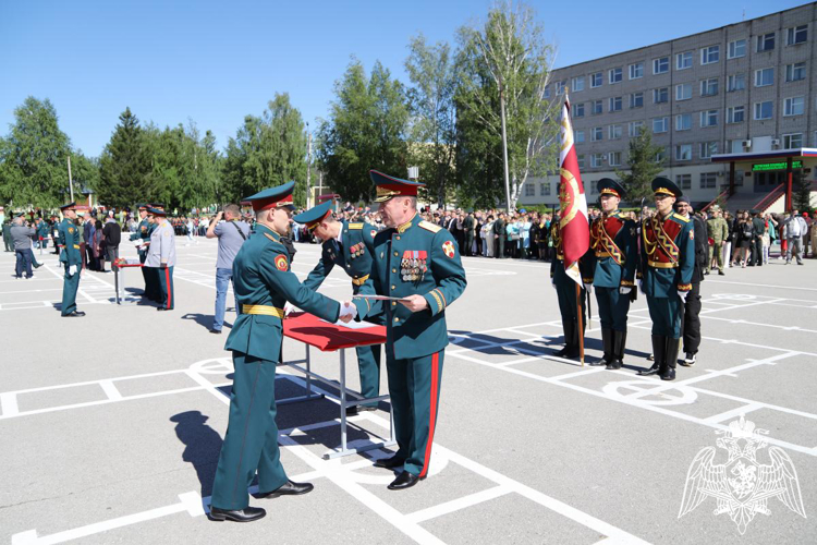 В Пермском военном институте Росгвардии состоялся 38-й выпуск офицеров