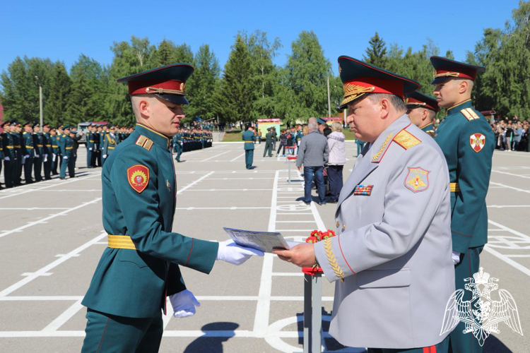 В Пермском военном институте Росгвардии состоялся 38-й выпуск офицеров