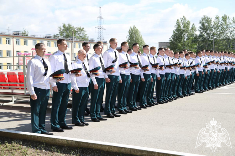В Пермском военном институте Росгвардии состоялся 38-й выпуск офицеров