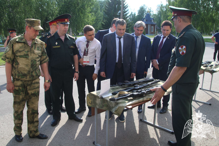 Пермский военный институт Росгвардии посетили участники выездного заседания Комитета Государственной Думы Федерального Собрания Российской Федерации по информационной политике, информационным технологиям и связи
