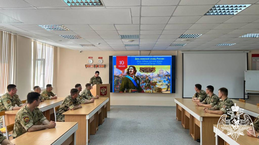 На факультете связи проведено военно-политическое информирование, приуроченное к Дню воинской славы России