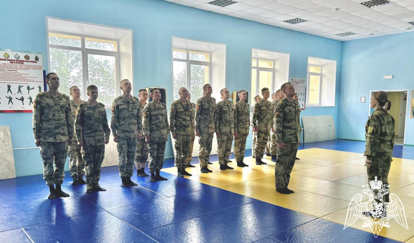 Проведение открытого занятия по боевым приемам преподавателем кафедры физической подготовки и спорта