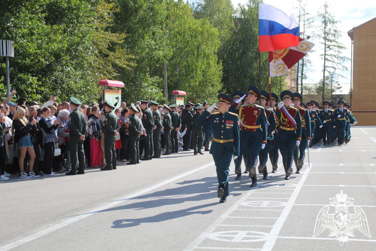 Курсанты Пермского военного института Росгвардии приняли Военную присягу
