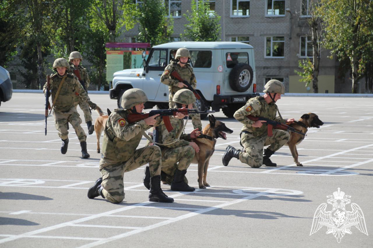 Курсанты Пермского военного института Росгвардии приняли Военную присягу