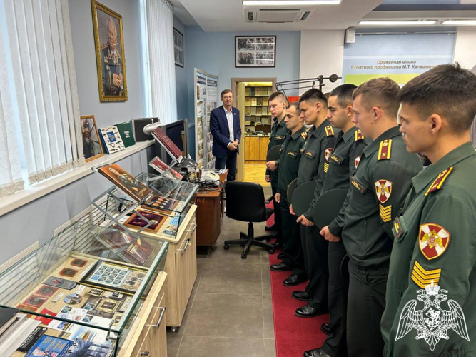 Курсанты факультета (ракетно-артиллерийского вооружения) Пермского военного института приняли участие во Всероссийском форуме студентов оборонных специальностей и Региональной научно-практической конференции, посвященной Дню оружейника.