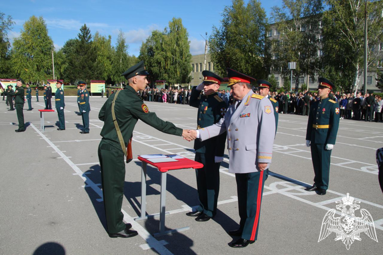 Курсанты Пермского военного института Росгвардии приняли Военную присягу