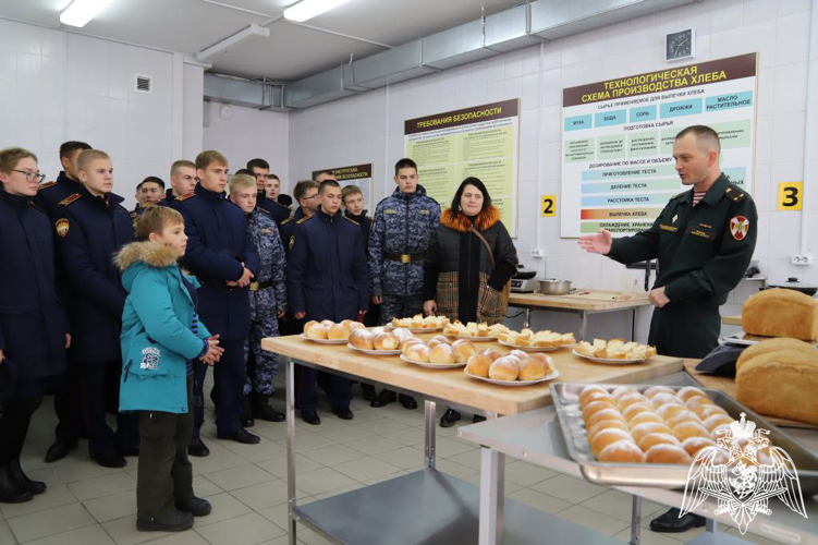 Профориентационная экскурсия для кадет в Пермском военном институте войск национальной гвардии Российской Федерации