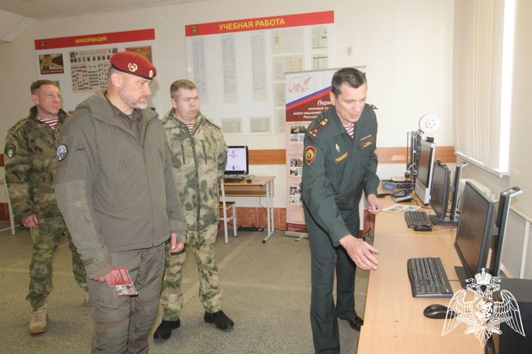 Пермский военный институт посетил Герой России начальник Саратовского военного ордена Жукова Краснознаменного института ВНГ РФ полковник Белоглазов Александр Михайлович
