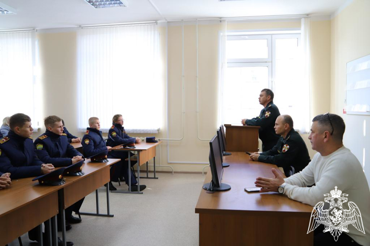 Профориентационная экскурсия для кадет в Пермском военном институте войск национальной гвардии Российской Федерации