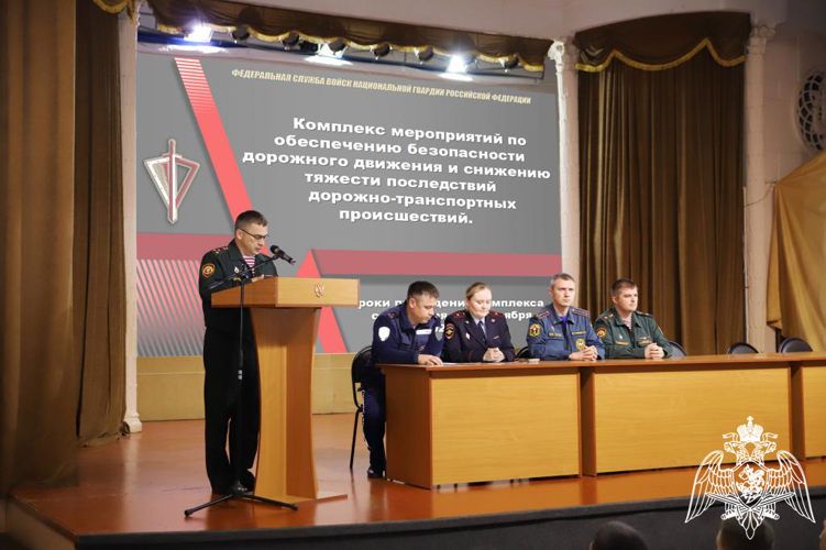 В Пермском военном институте с 1 октября 2024 года проводится комплекс мероприятий по обеспечению безопасности дорожного движения и снижению тяжести последствий дорожно-транспортных происшествий