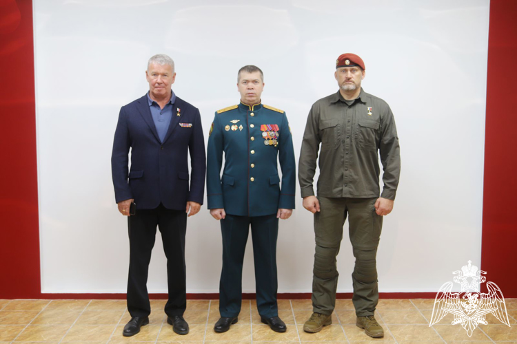 Пермский военный институт посетил Герой России начальник Саратовского военного ордена Жукова Краснознаменного института ВНГ РФ полковник Белоглазов Александр Михайлович