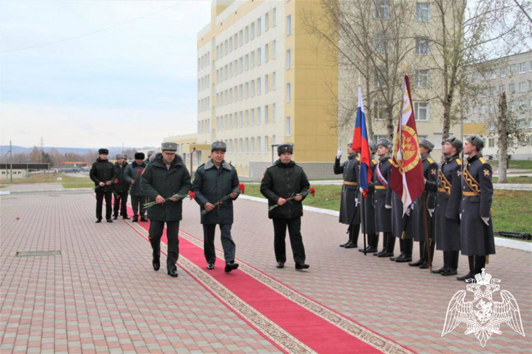 Делегация из Казахстана посетила Пермский военный институт Росгвардии