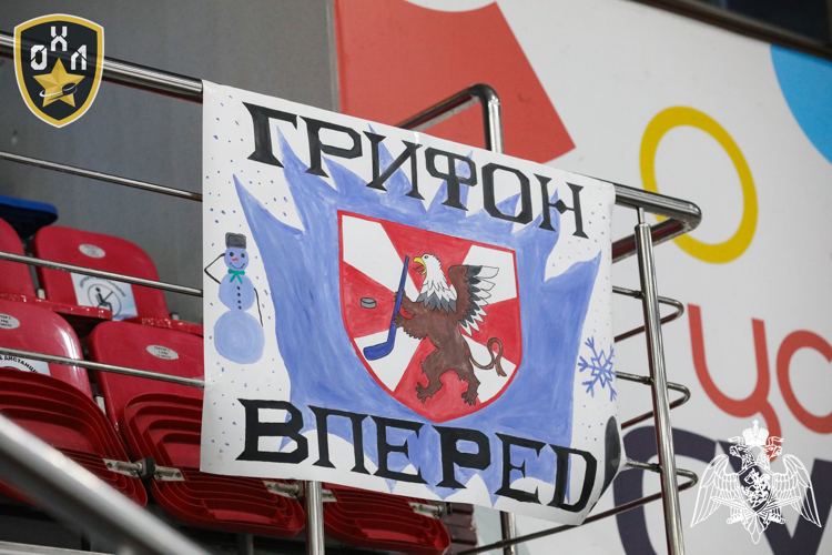 Команда военного института по хоккею с шайбой провела первые игры чемпионата Офицерской хоккейной лиги в Пермском крае сезона 2024–2025 года.