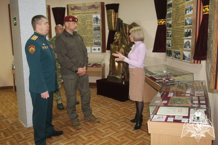 Пермский военный институт посетил Герой России начальник Саратовского военного ордена Жукова Краснознаменного института ВНГ РФ полковник Белоглазов Александр Михайлович