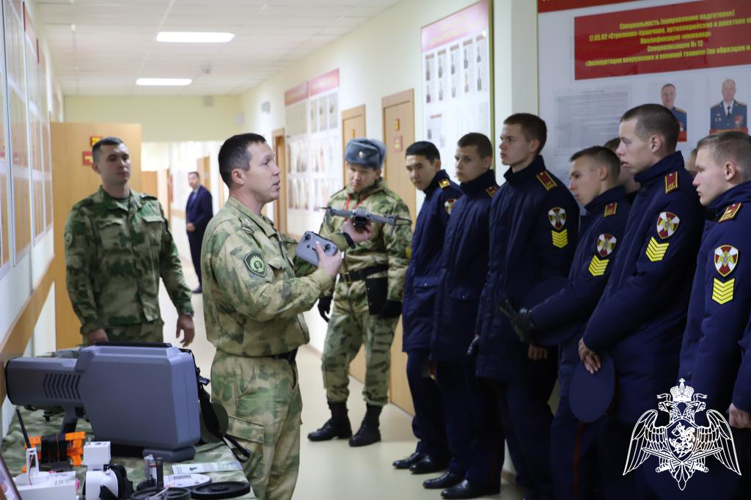 Профориентационная экскурсия для кадет в Пермском военном институте войск национальной гвардии Российской Федерации
