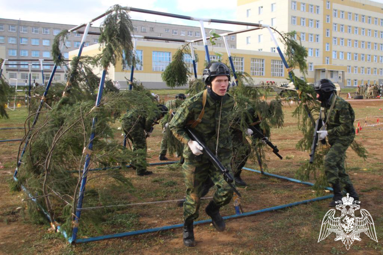 В Пермском военном институте прошел фестиваль подразделений регионального отделения детско-юношеского военно-патриотического движения «Гвардейская смена» Пермского края