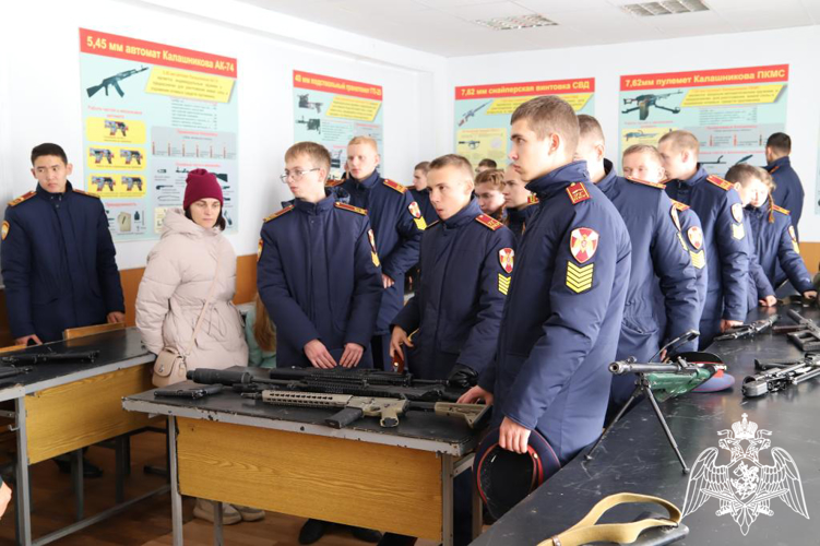 Профориентационная экскурсия для кадет в Пермском военном институте войск национальной гвардии Российской Федерации