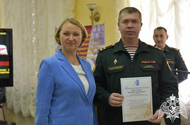 Начальник военного института полковник Филипп Сиволапов принял участие в торжественном мероприятии, посвященном принятию клятвы кадетами движения «Гвардейская смена» Удмуртской Республики