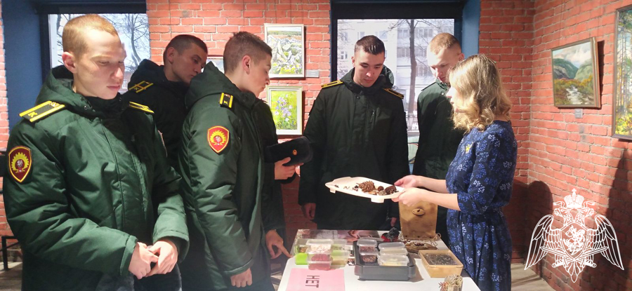 Курсанты факультета (кинологического) посетили выставки «Заповедное Прикамье» и «Жизнь — Родине, сердце — женщине»