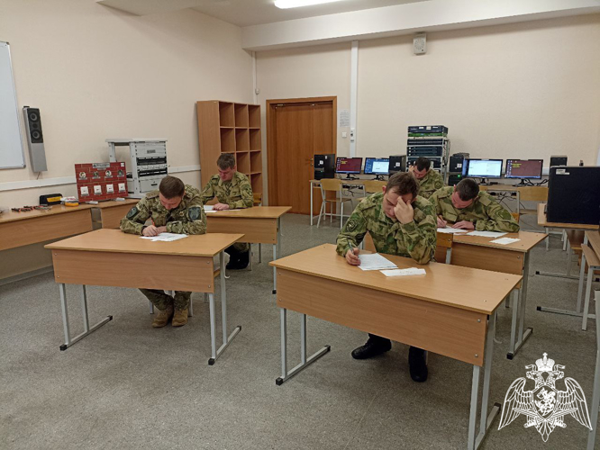 В Пермском военном институте слушатели курсов профессиональной переподготовки прошли обучение и успешно сдали междисциплинарный экзамен