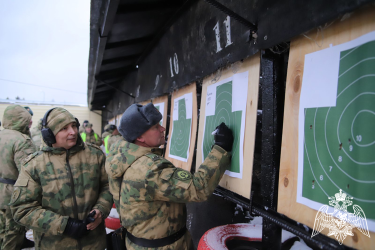 В Пермском военном институте войск национальной гвардии Российской Федерации проведен чемпионат по стрельбе из боевого ручного стрелкового оружия пистолета Макарова на Кубок полковника Яборова А.А
