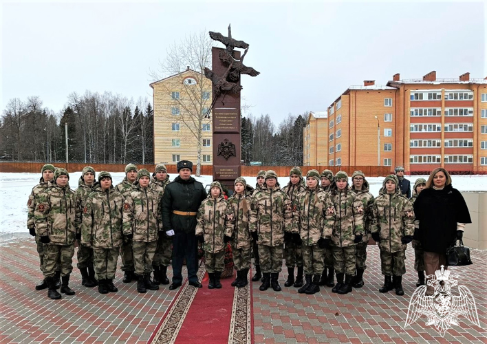 В Пермском военном институте Росгвардии прошли торжественные мероприятия, посвященные празднованию 43 годовщины со дня образования учебного заведения