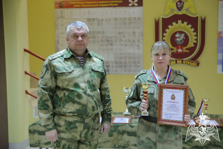 В Пермском военном институте войск национальной гвардии Российской Федерации проведен чемпионат по стрельбе из боевого ручного стрелкового оружия пистолета Макарова на Кубок полковника Яборова А.А