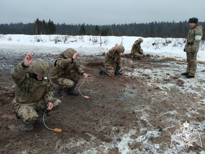 С курсантами Пермского военного института проведена учебная практика (в проведении взрывных работ)
