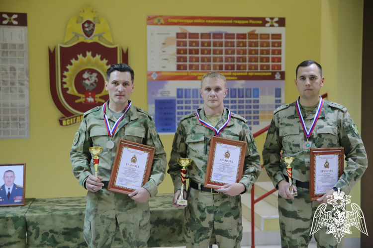 В Пермском военном институте войск национальной гвардии Российской Федерации проведен чемпионат по стрельбе из боевого ручного стрелкового оружия пистолета Макарова на Кубок полковника Яборова А.А