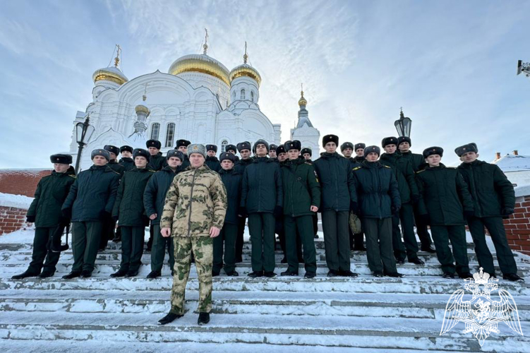 Военнослужащие Пермского военного института  посетили Белогорский Свято-Николаевский мужской монастырь