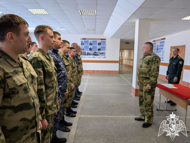 В Пермском военном институте слушатели курсов повышения квалификации прошли обучение и успешно сдали междисциплинарный экзамен