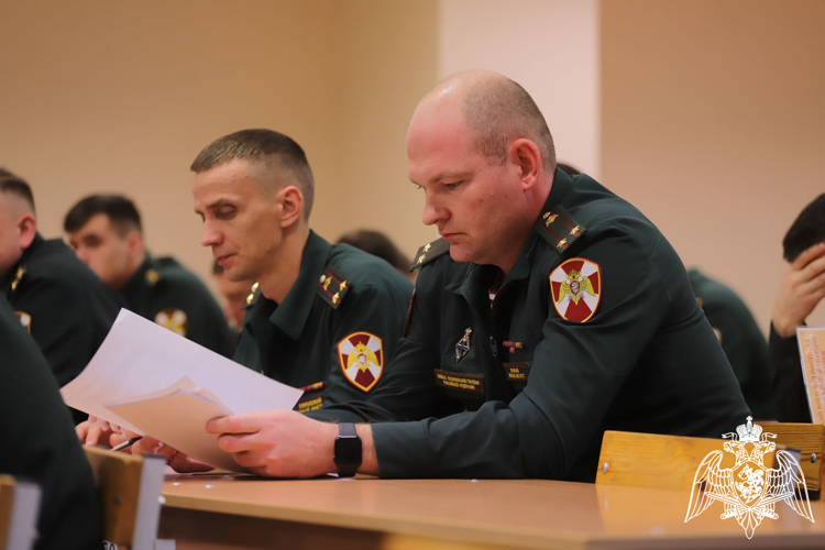 Проведение круглого стола в Пермском военном институте