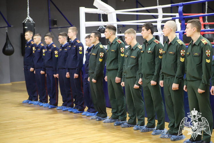 Чемпион по боксу провел мастер-класс для курсантов Пермского военного института и кадет Пермского президентского кадетского училища Росгвардии
