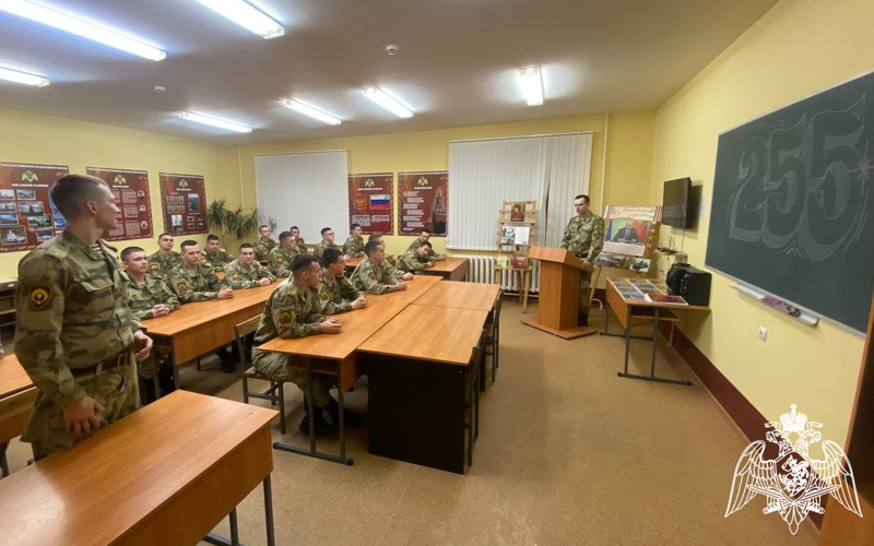 В курсантских подразделениях военного института проведен комплекс мероприятий, приуроченных к памятной дате в истории войск правопорядка