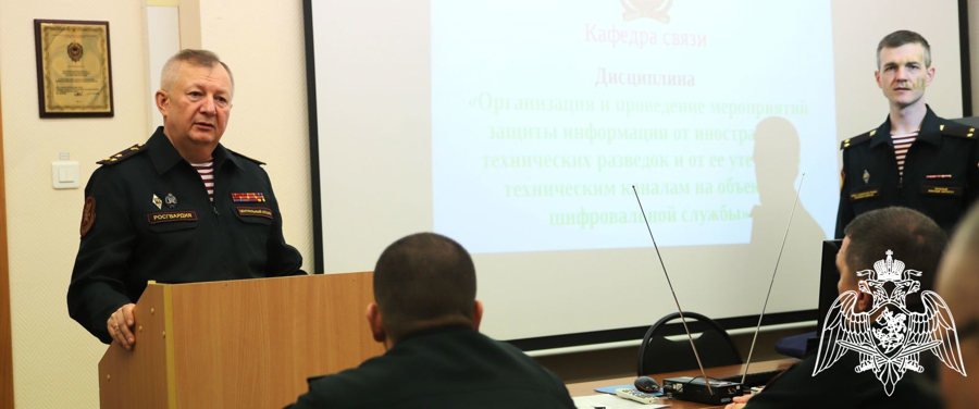 В Пермском военном институте началось обучение офицеров специальной связи, прибывших на повышение квалификации