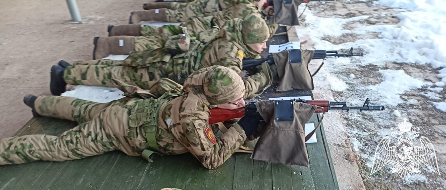 В Пермском военном институте прошел чемпионат среди переменного состава по стрельбе из боевого ручного стрелкового оружия