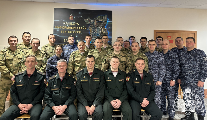 В Пермском военном институте слушатели курсов повышения квалификации прошли обучение и успешно сдали междисциплинарный экзамен