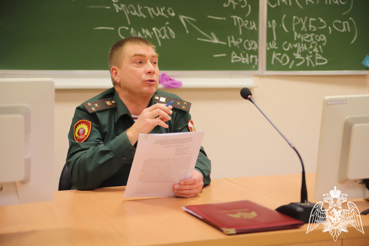 Проведение круглого стола в Пермском военном институте