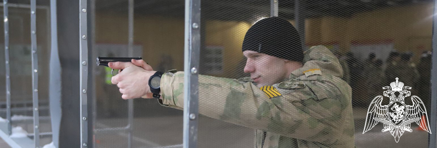 В Пермском военном институте прошел чемпионат по служебному двоеборью среди переменного состава